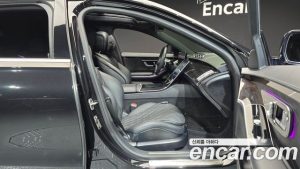 Mercedes-Benz S-Class S500L 4MATIC 2023 года из Южной Кореи