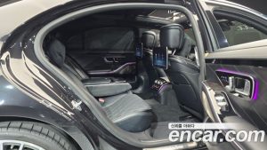Mercedes-Benz S-Class S500L 4MATIC 2023 года из Южной Кореи
