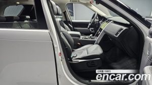 Land Rover Discovery D250 SE 2023 года из Южной Кореи