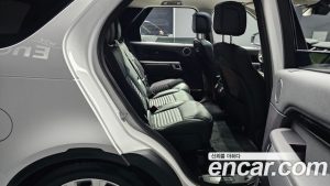 Land Rover Discovery D250 SE 2023 года из Южной Кореи