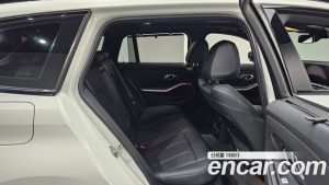 BMW 3-Series 320d Touring M Sport 2023 года из Южной Кореи