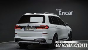 BMW X7 xDrive 40i M Sport 6 2024 года из Южной Кореи