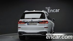 BMW X7 xDrive 40i M Sport 6 2024 года из Южной Кореи