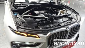 BMW X7 xDrive 40i M Sport 6 2024 года из Южной Кореи