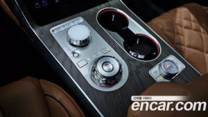 Genesis GV80 2.5T Бензин AWD 2024 года из Южной Кореи