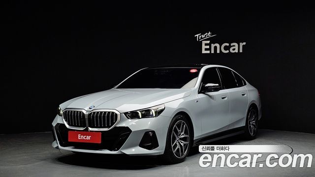 BMW 5-Series 520i M Sport 2025 года из Кореи