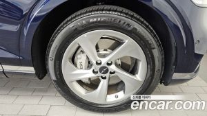 Genesis GV70 2.5T Бензин 2WD 2025 года из Южной Кореи