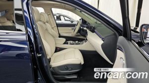 Genesis GV70 2.5T Бензин 2WD 2025 года из Южной Кореи
