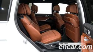 BMW X7 xDrive 40i M Sport 6 2025 года из Южной Кореи