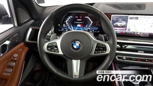 BMW X7 xDrive 40i M Sport 6 2025 года из Южной Кореи