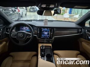 Volvo S90 B5 ULTIMATE Bright 2024 года из Южной Кореи