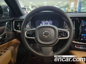 Volvo S90 B5 ULTIMATE Bright 2024 года из Южной Кореи