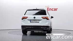 Volkswagen Tiguan 2.0 TSI Prestige 2023 года из Южной Кореи