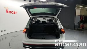 Volkswagen Tiguan 2.0 TSI Prestige 2023 года из Южной Кореи