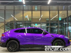 Lamborghini Urus 4.0 V8 SE 2025 года из Южной Кореи