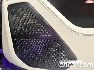 Lamborghini Urus 4.0 V8 SE 2025 года из Южной Кореи