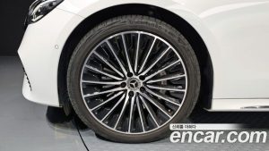 Mercedes-Benz E-Class E450 4MATIC 2024 года из Южной Кореи