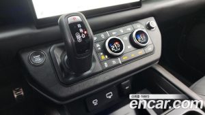 Land Rover Defender 90 P400 X 2024 года из Южной Кореи