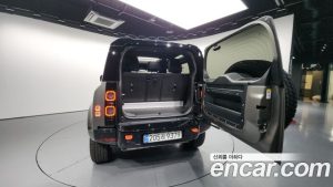 Land Rover Defender 90 P400 X 2024 года из Южной Кореи