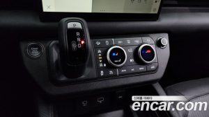 Land Rover Defender 130 P400 Outbound 2024 года из Южной Кореи