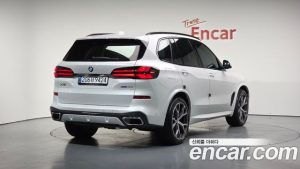 BMW X5 xDrive 40i M Sport 2025 года из Южной Кореи