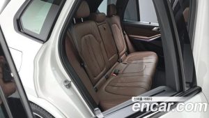BMW X5 xDrive 40i M Sport 2025 года из Южной Кореи