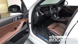 BMW X5 xDrive 40i M Sport 2025 года из Южной Кореи