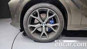 BMW X6 xDrive40i M Sport 2023 года из Южной Кореи