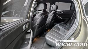 BMW X6 xDrive40i M Sport 2023 года из Южной Кореи