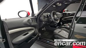 Mini Clubman JCW 2023 года из Южной Кореи