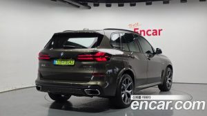 BMW X5 xDrive 40i M Sport 2024 года из Южной Кореи