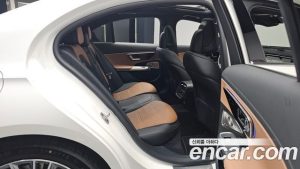 Mercedes-Benz E-Class AMG E53e 4MATIC+ 2025 года из Южной Кореи