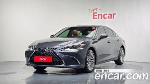 Lexus ES Luxury Plus 2023 года из Южной Кореи