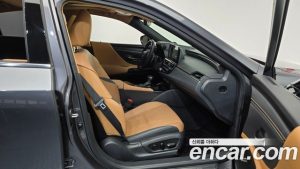 Lexus ES Luxury Plus 2023 года из Южной Кореи