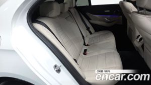 Mercedes-Benz E-Class E250 AMG Line 2023 года из Южной Кореи
