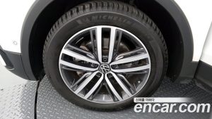 Volkswagen Tiguan 2.0 TSI Prestige 2022 года из Южной Кореи