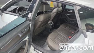 Audi A7 55 TFSI 4WD Premium 2023 года из Южной Кореи