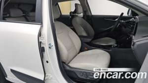 Kia Niro Prestige 2026 года из Южной Кореи