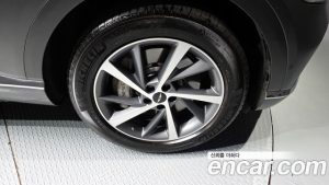 Genesis GV80 2.5T Бензин 2WD 2024 года из Южной Кореи