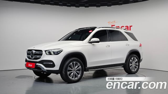 Mercedes-Benz GLE-Class GLE300d 4MATIC 2023 года из Кореи