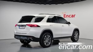 Mercedes-Benz GLE-Class GLE300d 4MATIC 2023 года из Южной Кореи