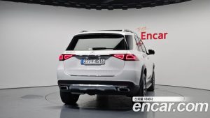 Mercedes-Benz GLE-Class GLE300d 4MATIC 2023 года из Южной Кореи