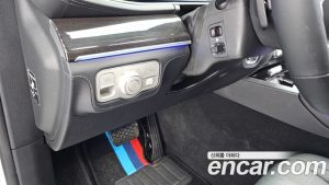Mercedes-Benz GLE-Class GLE300d 4MATIC 2023 года из Южной Кореи