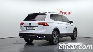 Volkswagen Tiguan 2.0 TSI Prestige 2023 года из Южной Кореи