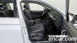 Volkswagen Tiguan 2.0 TSI Prestige 2023 года из Южной Кореи
