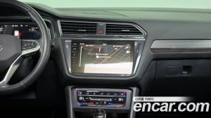 Volkswagen Tiguan 2.0 TSI Prestige 2023 года из Южной Кореи