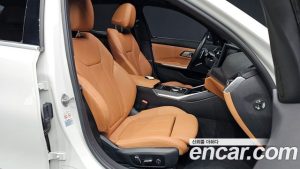BMW 3-Series 320i Touring 2024 года из Южной Кореи