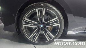 BMW i7 xDrive 60 M Sport 2023 года из Южной Кореи