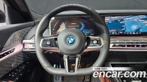 BMW i7 xDrive 60 M Sport 2023 года из Южной Кореи