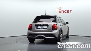 Mini Cooper 5Door CLASSIC 2024 года из Южной Кореи